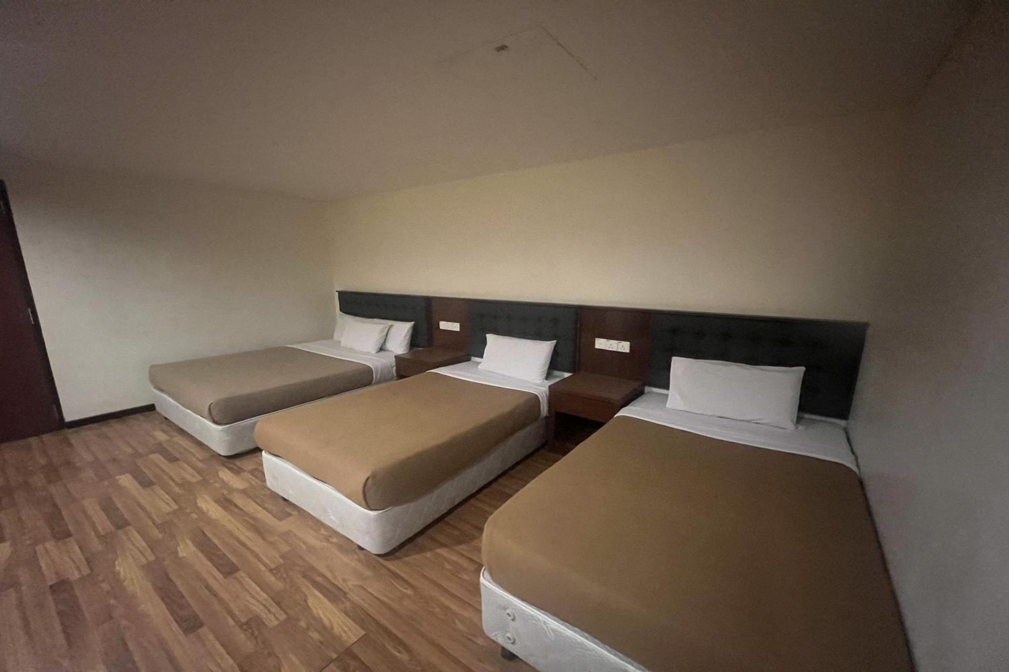 Iris House Hotel Brinchang Exterior photo
